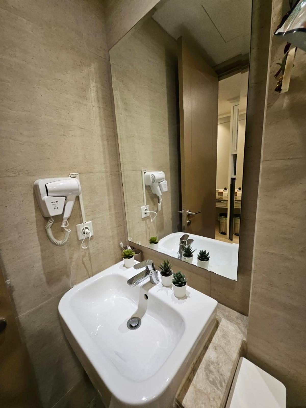 Gold Coast Apartemen Pik By Dluxx Jakarta Exterior photo